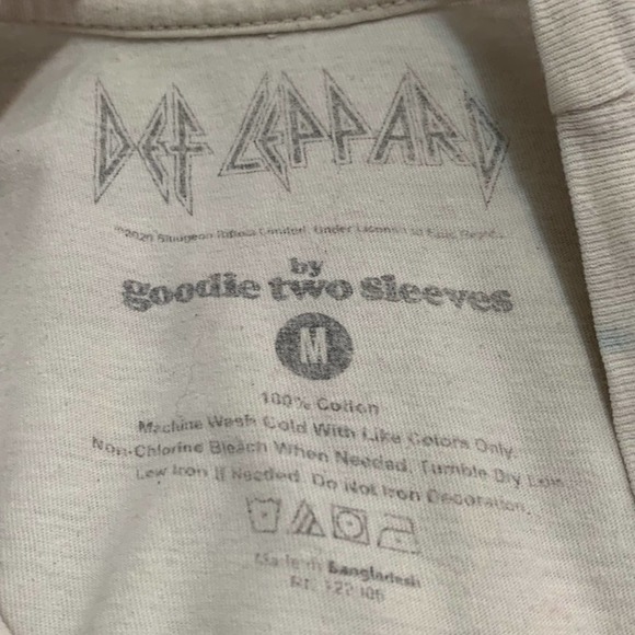 MENS MODERN DEF LEPPARD ADRENALIZE 1982 TOUR BAND TEE SIZE MEDIUM VINTAGE LOOK - Picture 4 of 4